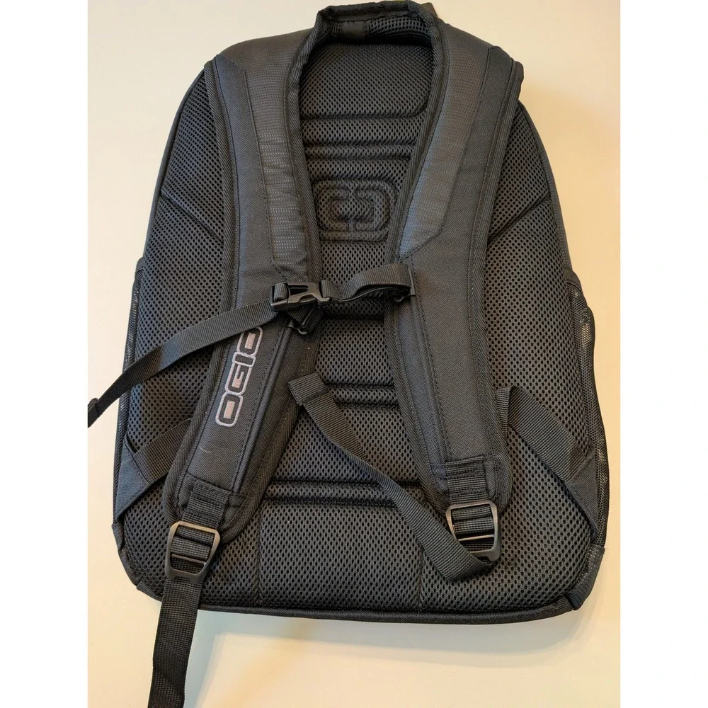 OGIO Backpack Unisex OS Black Laptop Bag Padded Straps Multi-Pocket Commuter